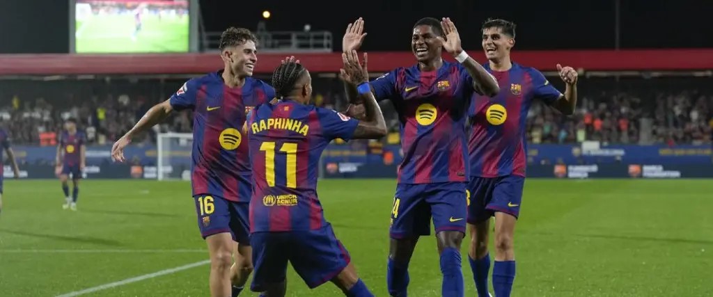 Barcelona destroza a Valencia con una goleada y no le pierde pisada al Madrid