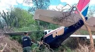 Detuvieron en una terminal de micros a los pilotos de la avioneta narco que se estrelló en Salta