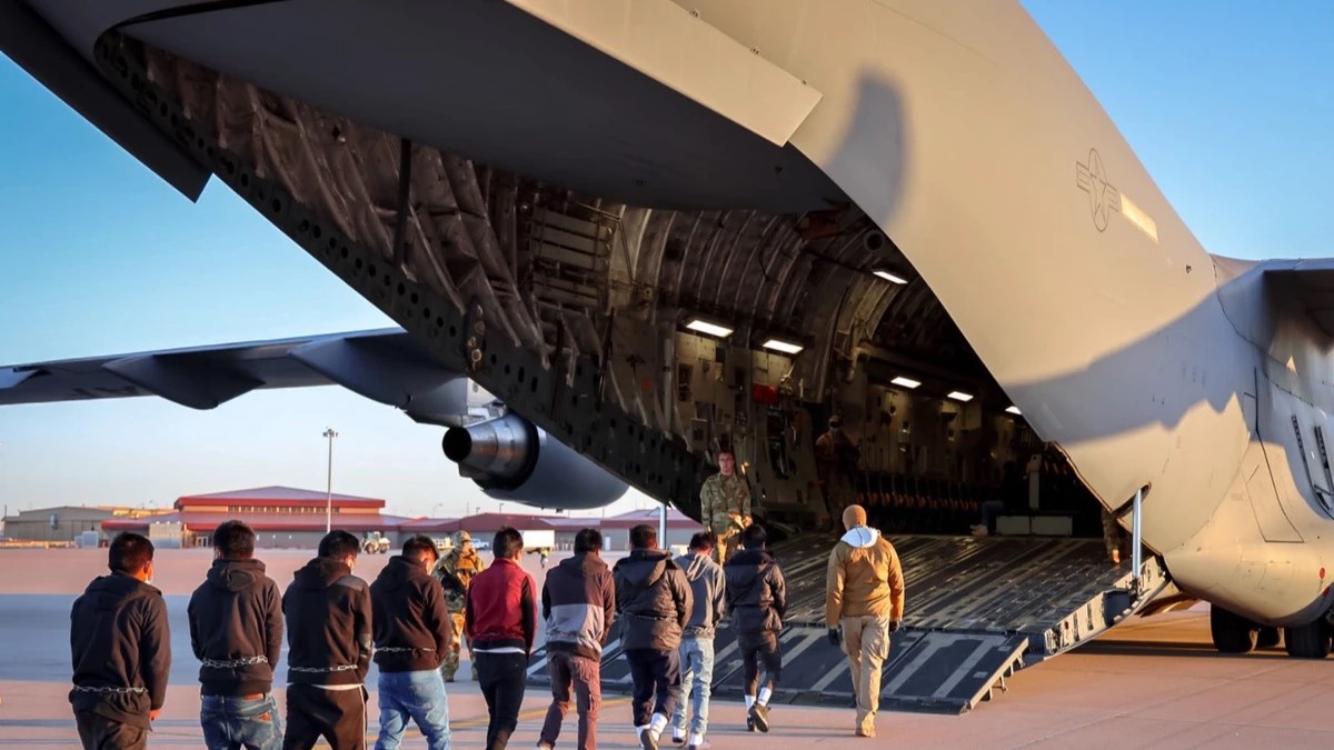 EEUU sube a 3.000 dólares el incentivo a migrantes que se 'autodeporten' antes de fin de año